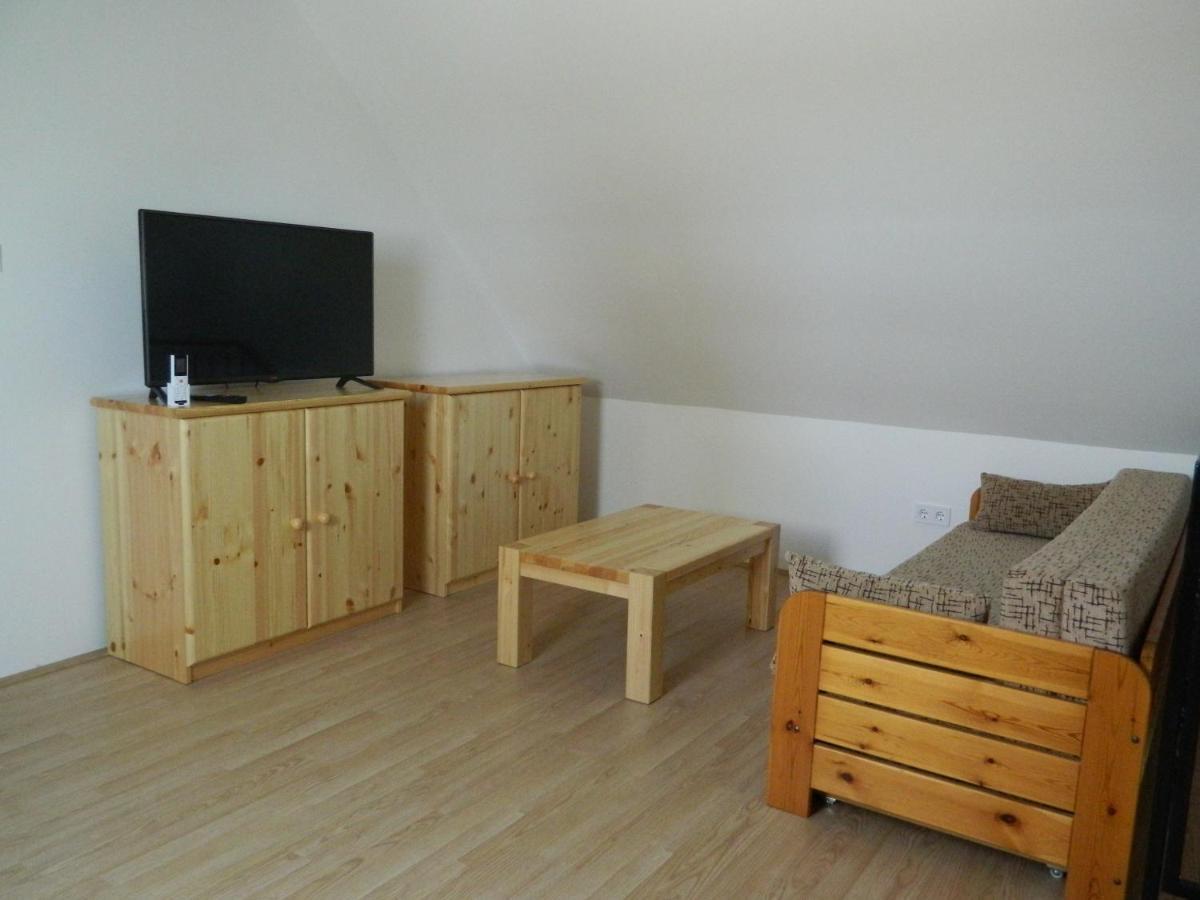 Familia-Pelso Apartmanhaz Zamárdi Екстериор снимка