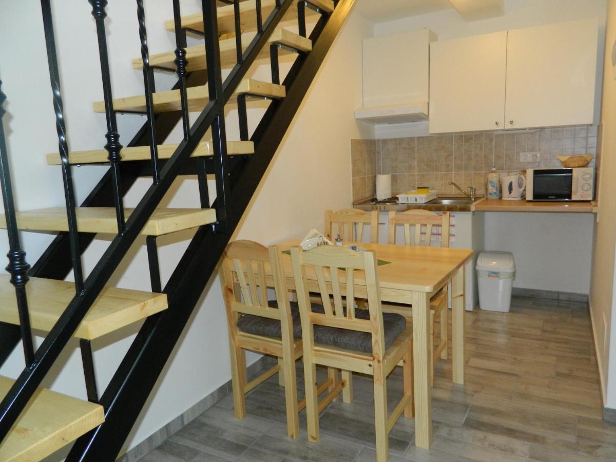 Familia-Pelso Apartmanhaz Zamárdi Екстериор снимка