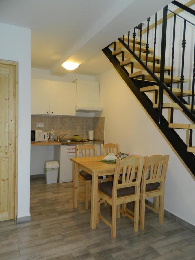 Familia-Pelso Apartmanhaz Zamárdi Екстериор снимка